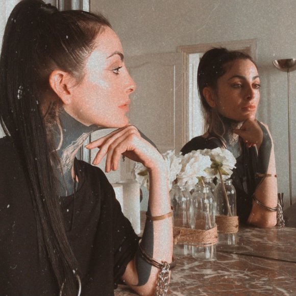 Meet your Posher, Sarah jane - Picture 1 of 7